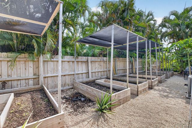 1590 SW 4TH Circle, Boca Raton, FL 33486