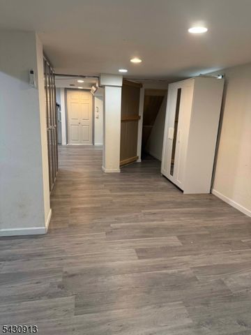 15 Harrison Pl, Clifton City, NJ 07011