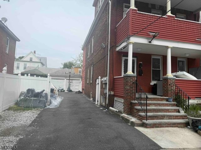 15 Harrison Pl, Clifton City, NJ 07011