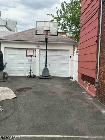 15 Harrison Pl, Clifton City, NJ 07011