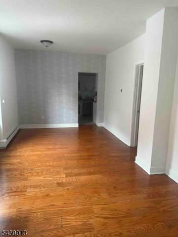 15 Harrison Pl, Clifton City, NJ 07011