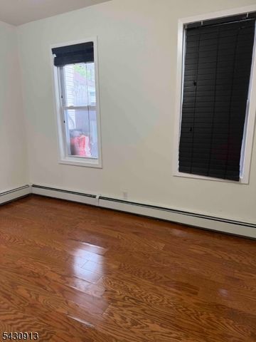 15 Harrison Pl, Clifton City, NJ 07011