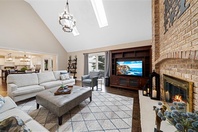 14145 Aldwych Drive, Orland Park, IL 60462