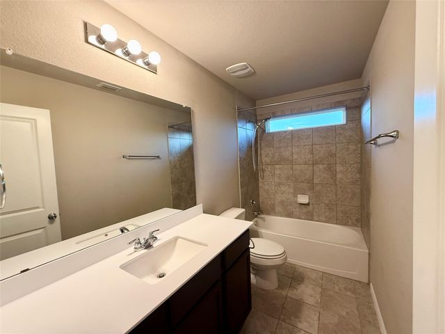 202 Mossycup DR, San Marcos, TX 78666
