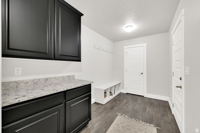 10651 S POPPY MEADOW LN, South Jordan, UT 84009