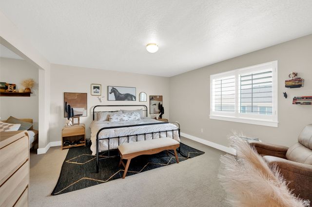 10651 S POPPY MEADOW LN, South Jordan, UT 84009