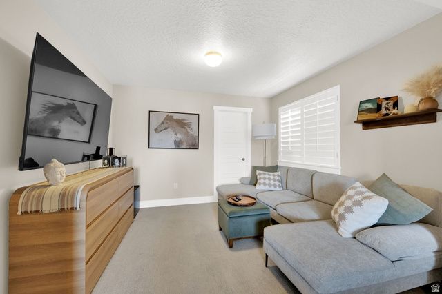10651 S POPPY MEADOW LN, South Jordan, UT 84009