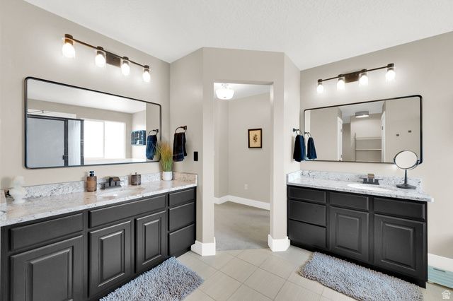 10651 S POPPY MEADOW LN, South Jordan, UT 84009