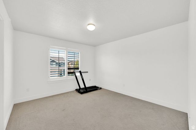 10651 S POPPY MEADOW LN, South Jordan, UT 84009