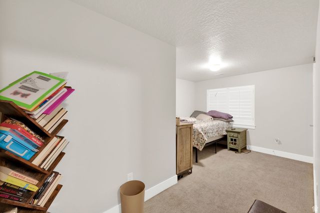 10651 S POPPY MEADOW LN, South Jordan, UT 84009