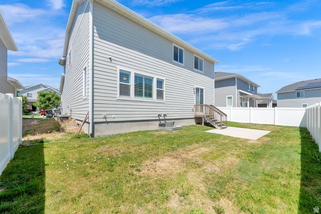 10651 S POPPY MEADOW LN, South Jordan, UT 84009