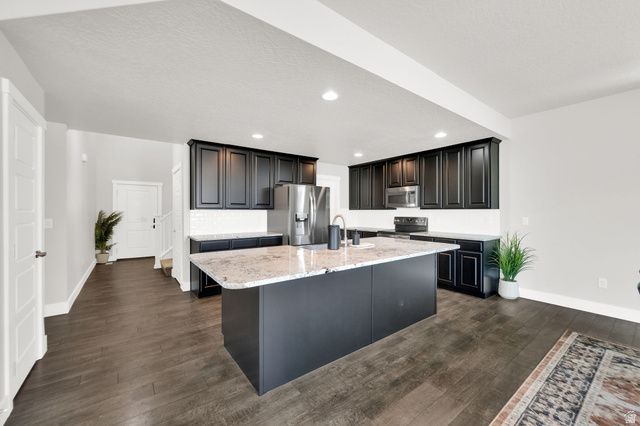 10651 S POPPY MEADOW LN, South Jordan, UT 84009