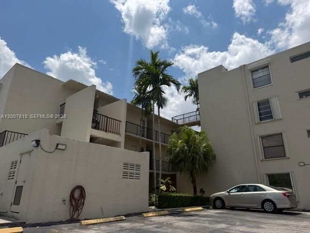 709 Curtiss Pkwy 20, Miami Springs, FL 33166