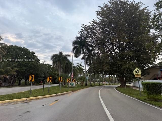 709 Curtiss Pkwy 20, Miami Springs, FL 33166