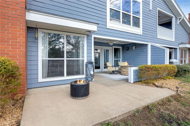 2583 Joyce Boulevard, Fayetteville, AR 72703