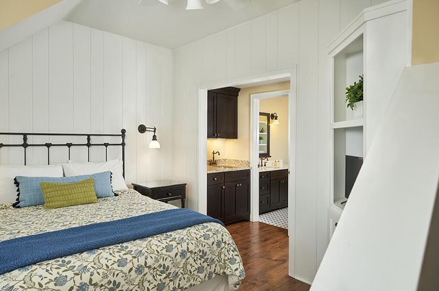 2057 Lake Street 6H, Holland, MI 49424