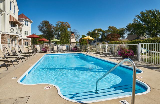 2057 Lake Street 6H, Holland, MI 49424