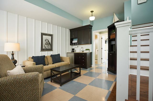 2057 Lake Street 6H, Holland, MI 49424