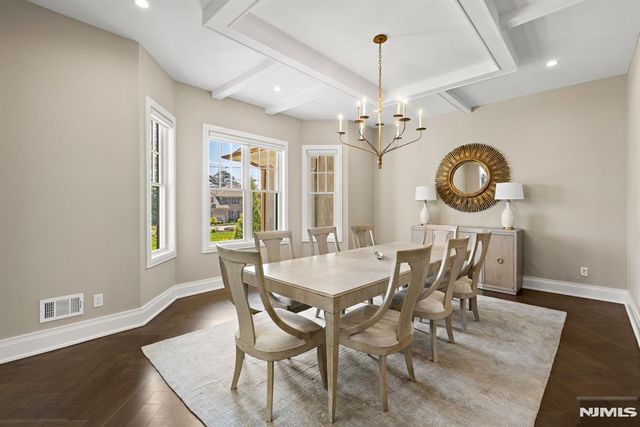 396 Knollwood Road, Ridgewood, NJ 07450