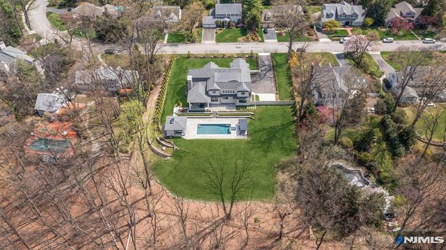 396 Knollwood Road, Ridgewood, NJ 07450