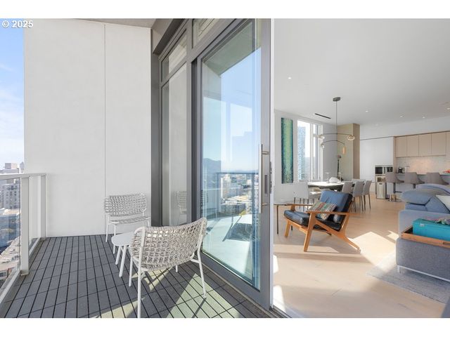 1150 Nw QUIMBY St 1912, Portland, OR 97209