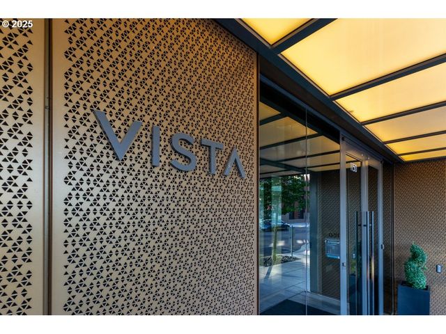 1150 Nw QUIMBY St 1912, Portland, OR 97209