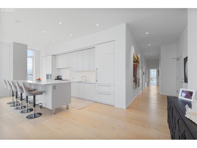 1150 Nw QUIMBY St 1912, Portland, OR 97209