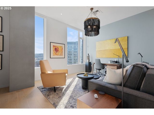 1150 Nw QUIMBY St 1912, Portland, OR 97209