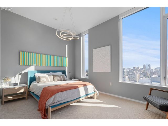 1150 Nw QUIMBY St 1912, Portland, OR 97209