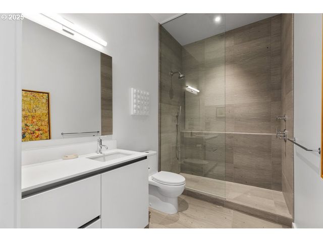 1150 Nw QUIMBY St 1912, Portland, OR 97209