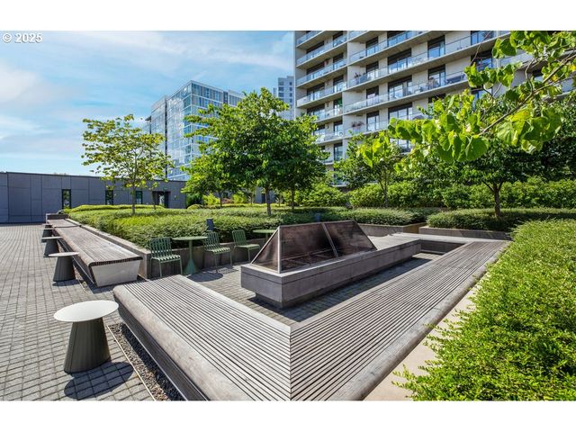 1150 Nw QUIMBY St 1912, Portland, OR 97209