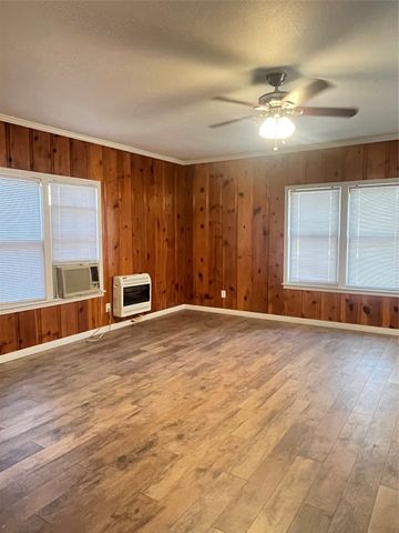 3915 Meadowbrook Drive, Fort Worth, TX 76103