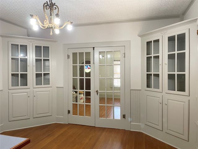 3915 Meadowbrook Drive, Fort Worth, TX 76103