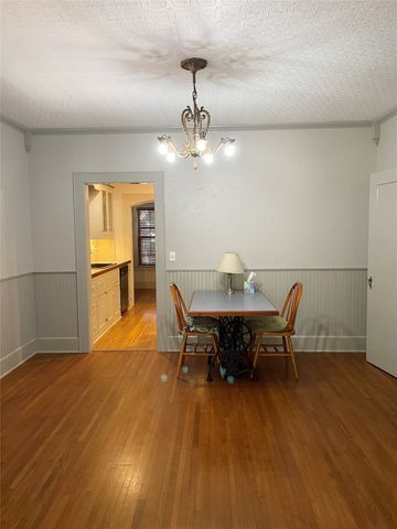 3915 Meadowbrook Drive, Fort Worth, TX 76103
