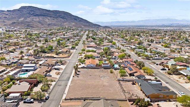 310 East Kimberly Drive, Henderson, NV 89015