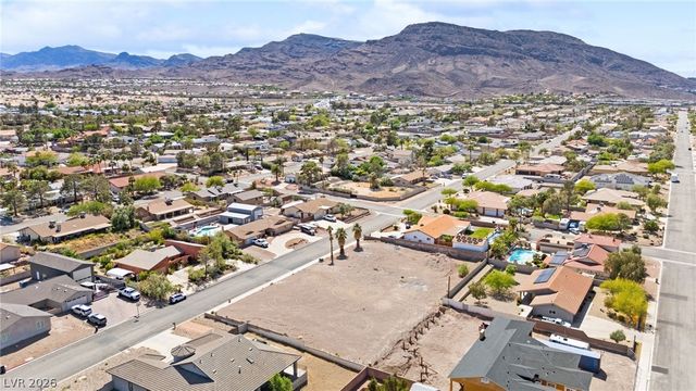 310 East Kimberly Drive, Henderson, NV 89015