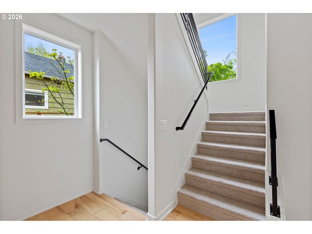 4041 Se KNAPP St, Portland, OR 97202