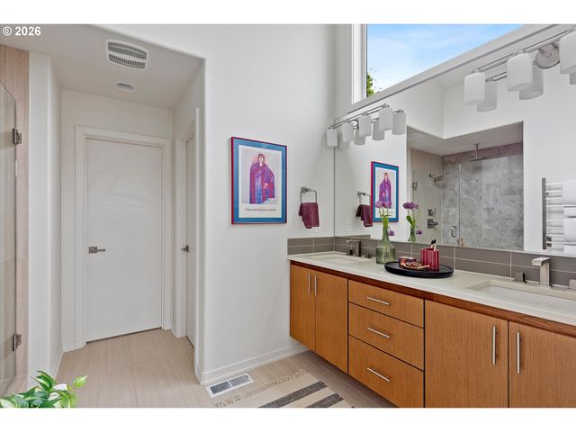 4041 Se KNAPP St, Portland, OR 97202