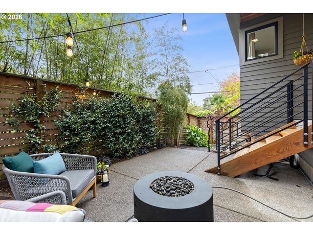 4041 Se KNAPP St, Portland, OR 97202