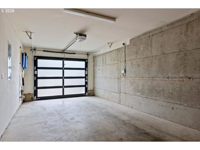 4041 Se KNAPP St, Portland, OR 97202