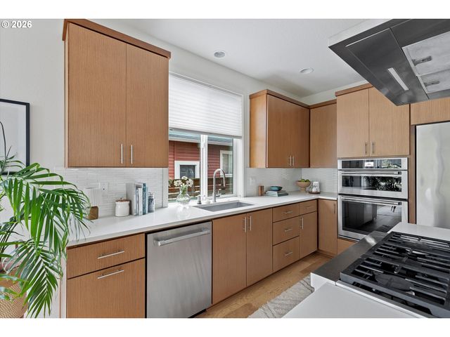 4041 Se KNAPP St, Portland, OR 97202