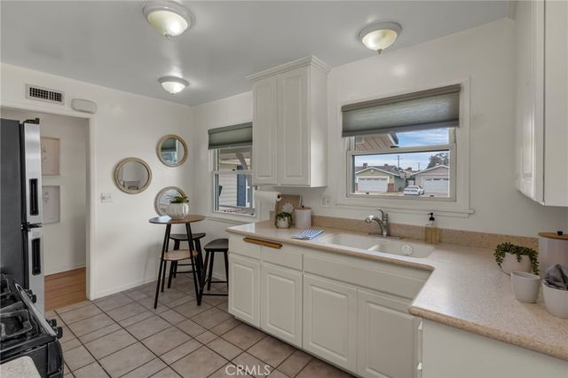 8534 Phlox Drive, Buena Park, CA 90620