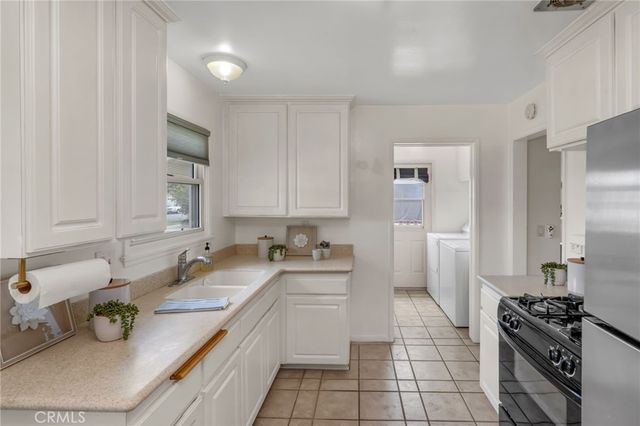 8534 Phlox Drive, Buena Park, CA 90620