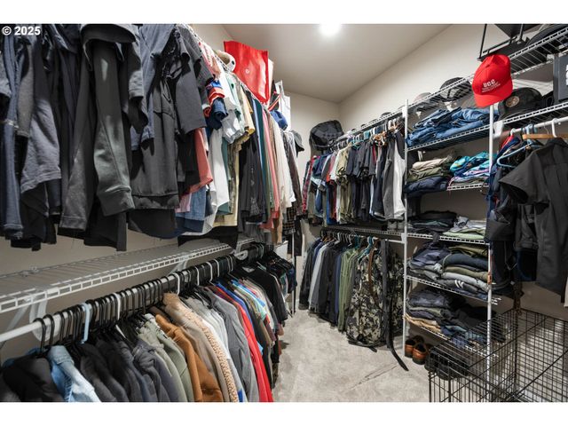 881 MEDINA Ave, Sutherlin, OR 97479