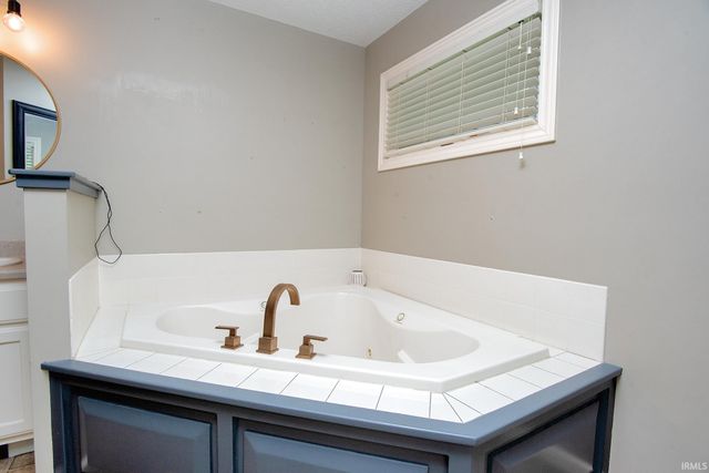 1527 Millennium Crossing, Fort Wayne, IN 46845