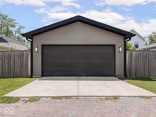 2853 N Washington, Indianapolis, IN 46205