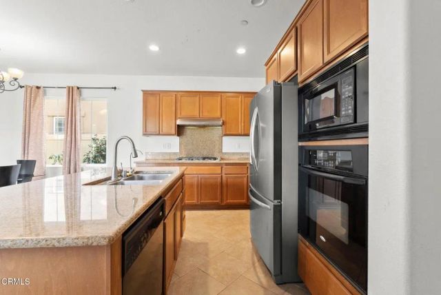 511 Nile River Drive, Oxnard, CA 93036
