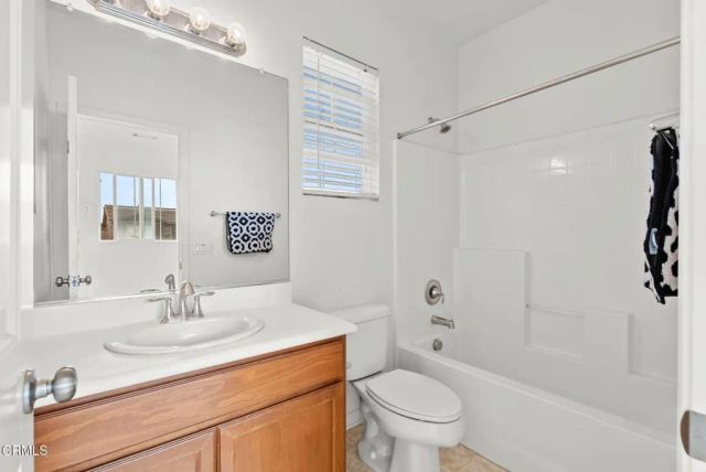 511 Nile River Drive, Oxnard, CA 93036