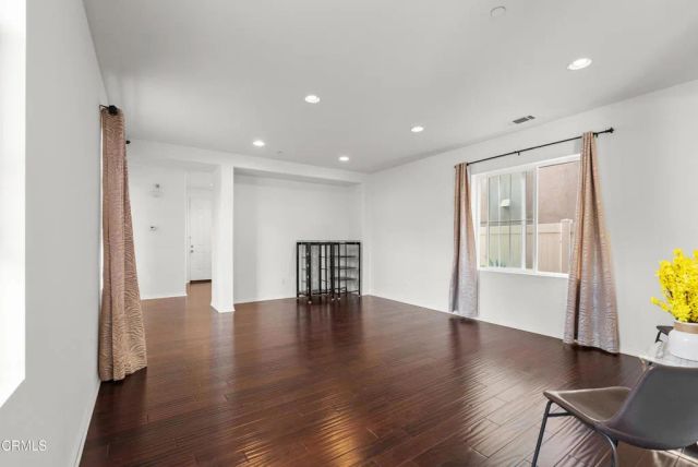 511 Nile River Drive, Oxnard, CA 93036