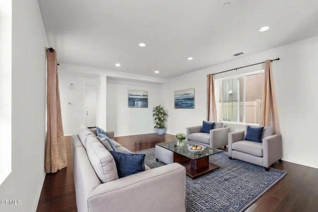 511 Nile River Drive, Oxnard, CA 93036